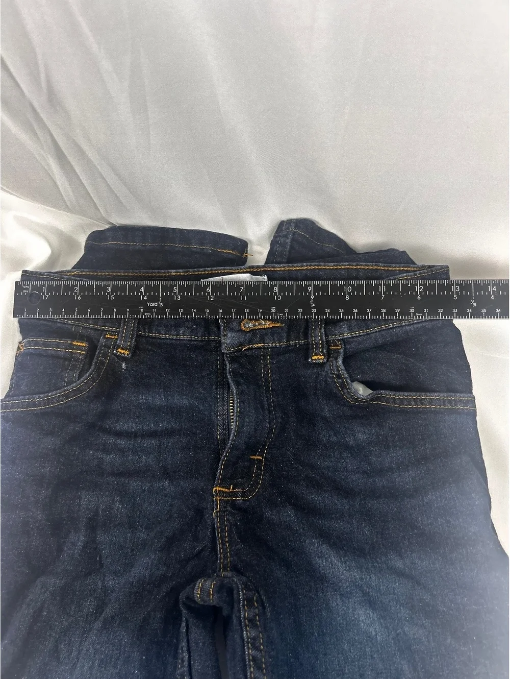 Wrangler Classic Fit Dark Blue Denim Jeans Size 12 Regular